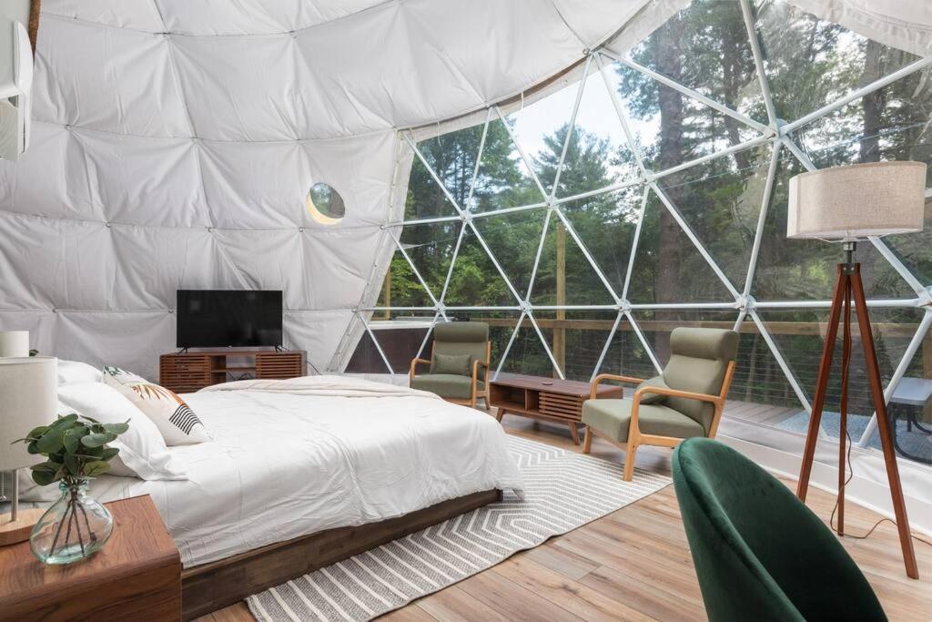 Dream Dome - Romantic Getaway, Hot Tub, Ac, Wifi, National Park 8 Min لوراي المظهر الخارجي الصورة